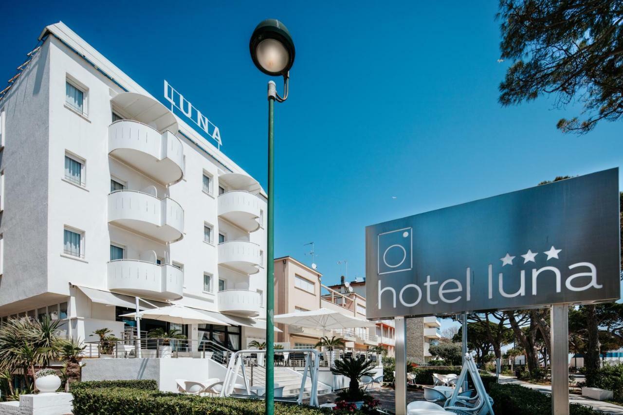 Hotel Luna Lignano Sabbiadoro Exterior foto